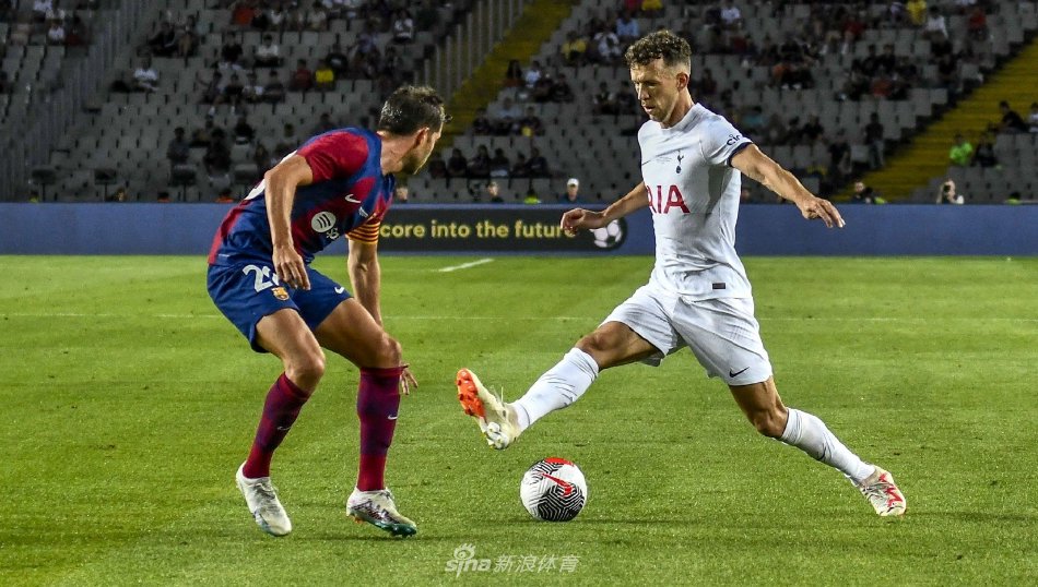 是个出乎意 是个出乎意